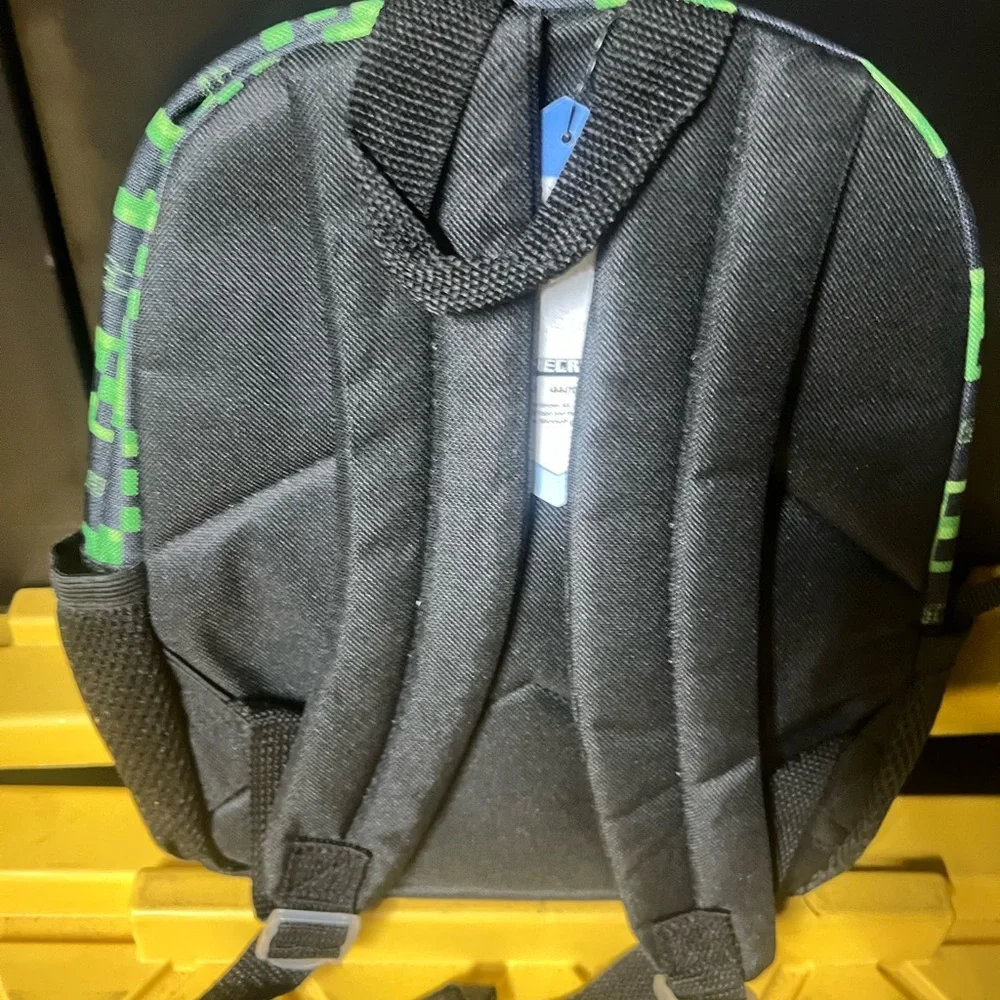 Minecraft small backpack - Picture 3 of 3